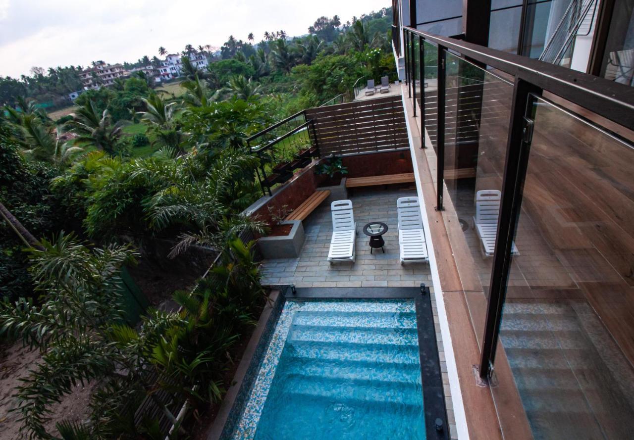 The Cloverleaf Super Luxury Villa Goa With Private Pool, North Goa 칸돌림 외부 사진