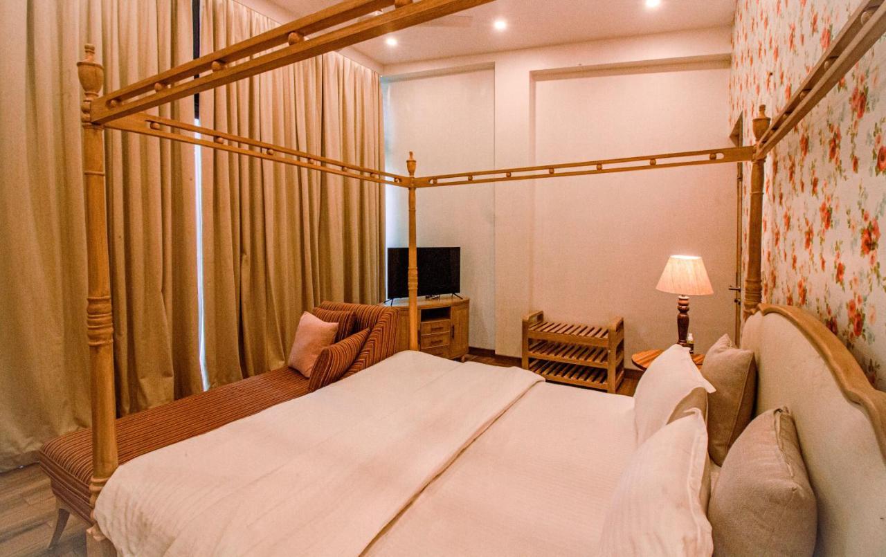 The Cloverleaf Super Luxury Villa Goa With Private Pool, North Goa 칸돌림 외부 사진